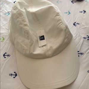 White gym hat